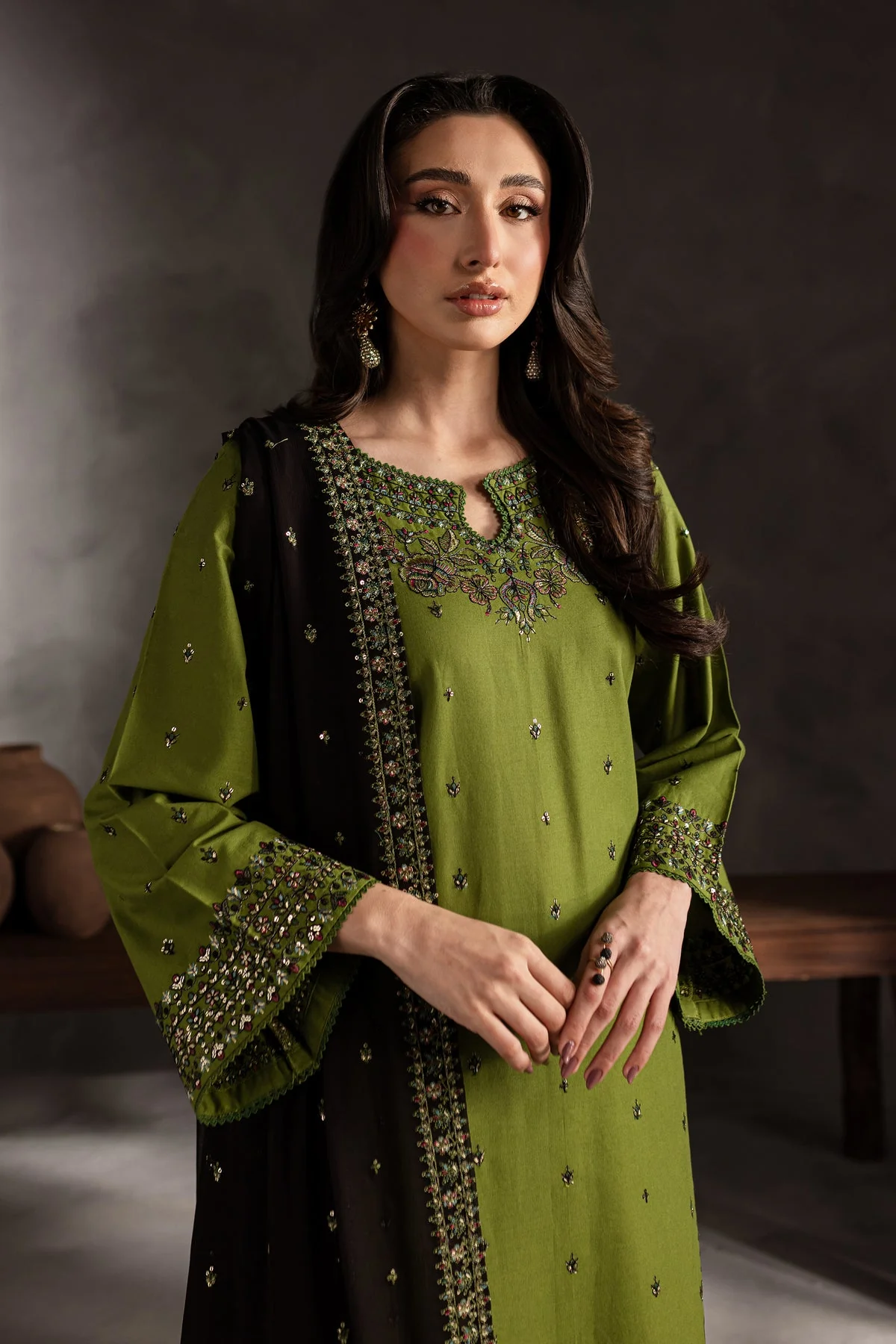Ezzah Embroidered 3pc - Image 3