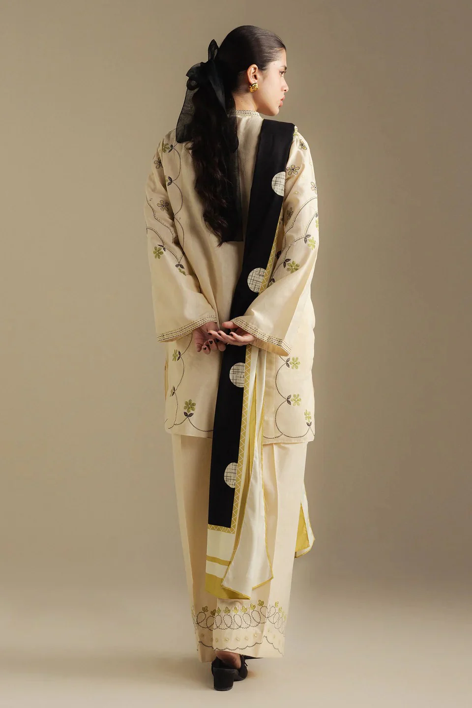 Elmira Embroidered 3pc - Image 3