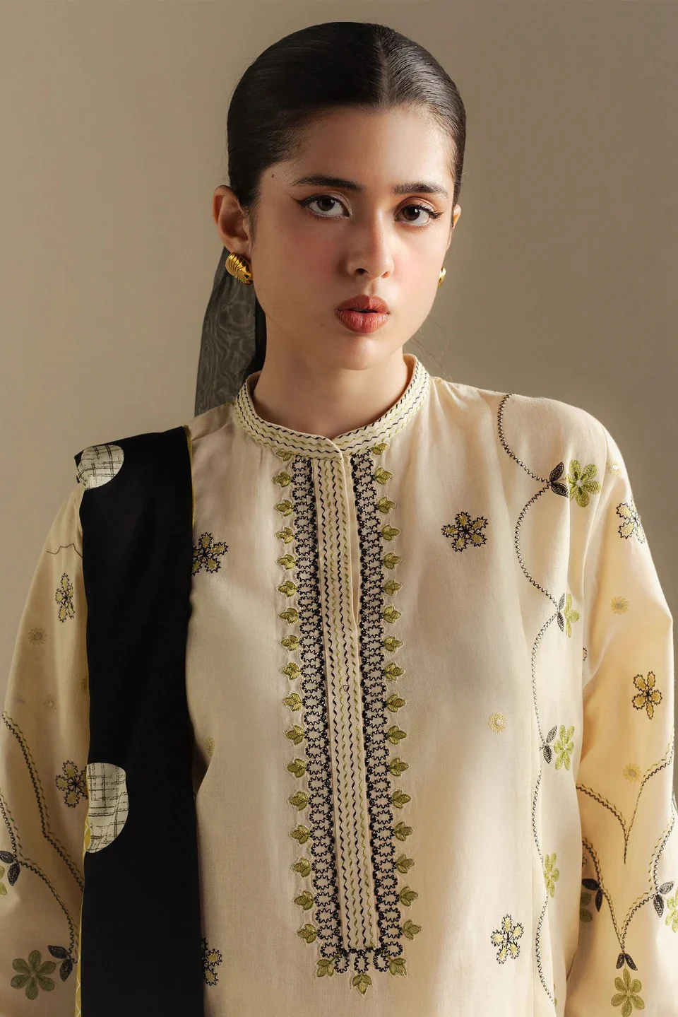 Elmira Embroidered 3pc - Image 4