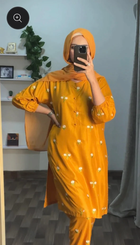 Floral embroidered 2pc - Image 11