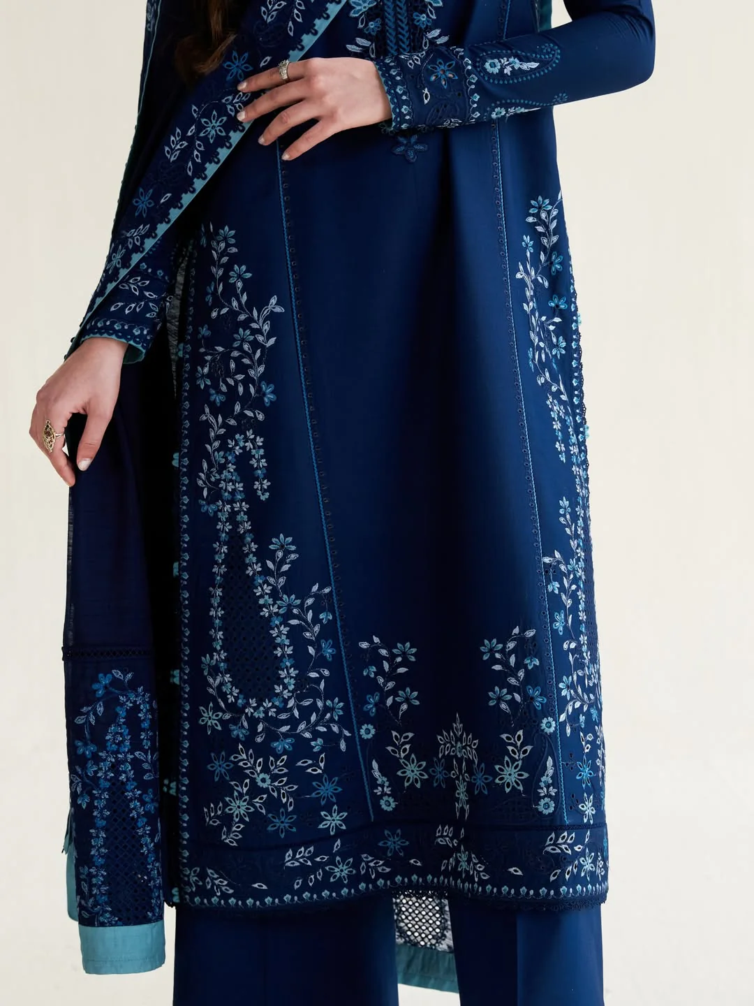 Pakeeza Embroidered - 3pc - Image 3