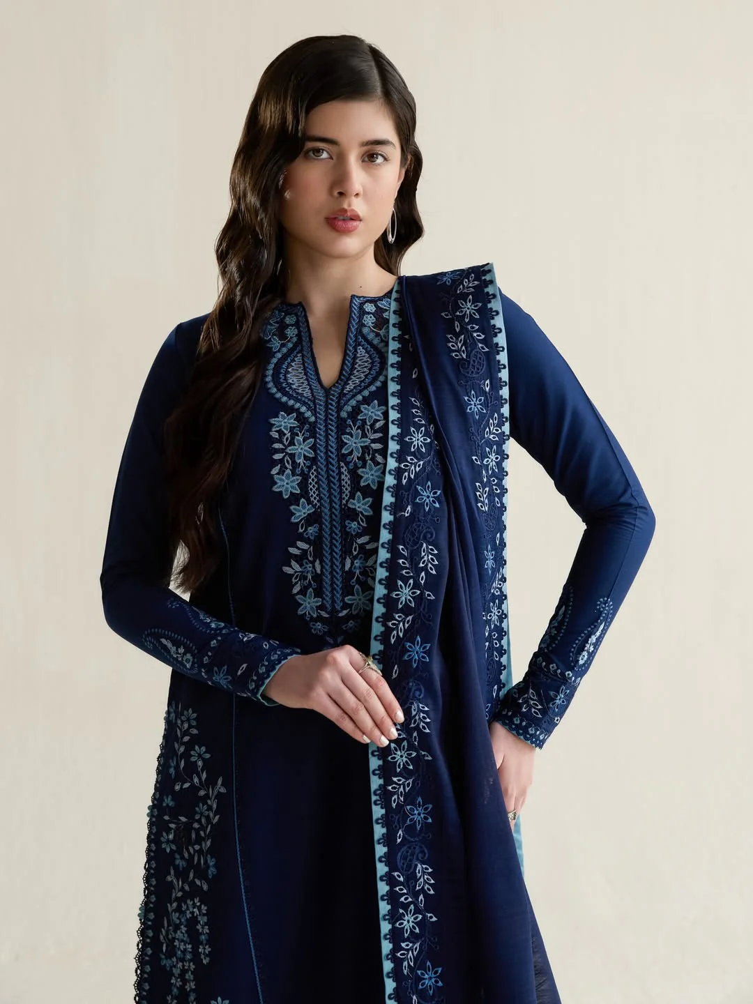 Pakeeza Embroidered - 3pc - Image 5