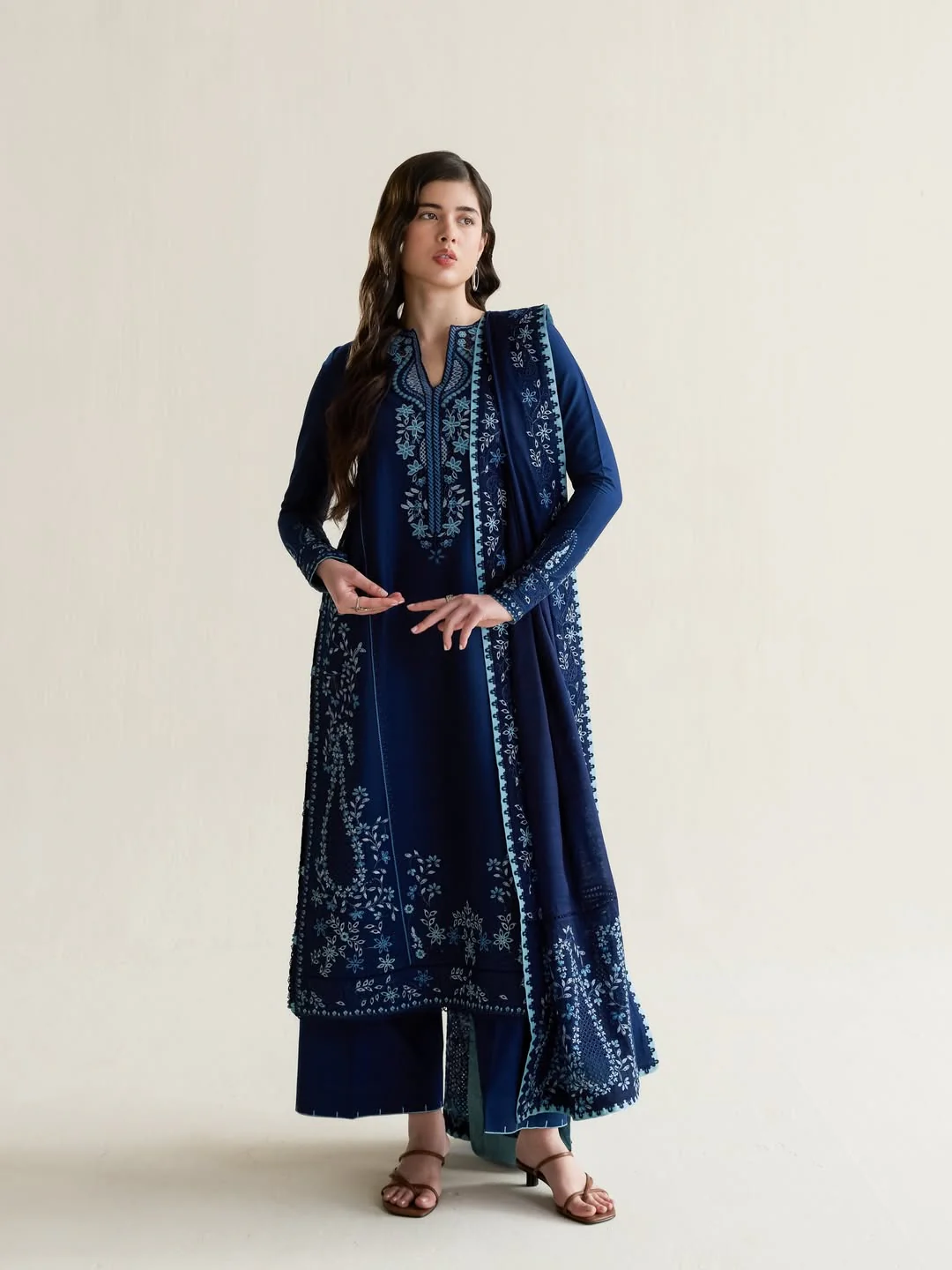 Pakeeza Embroidered - 3pc - Image 6