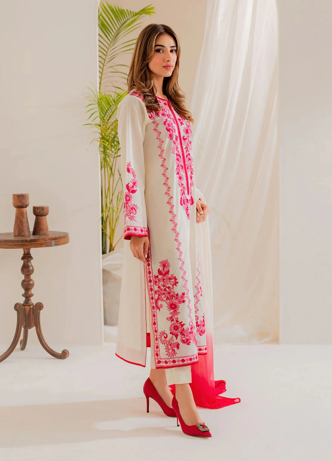 Raya Embroidered 3pc - Image 3