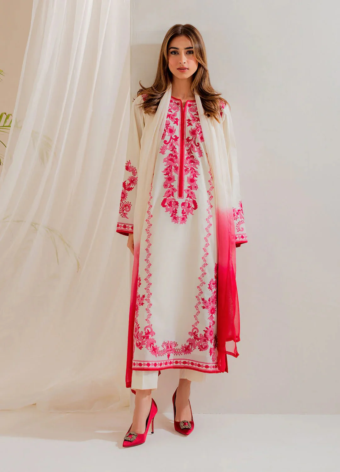 Raya Embroidered 3pc - Image 4